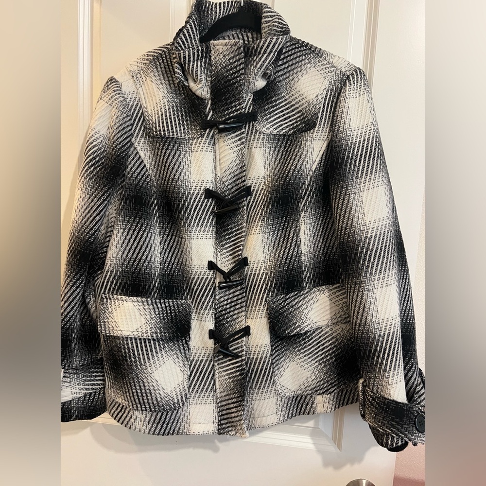 Artifacts black, white, and grey jacket. Size 1X